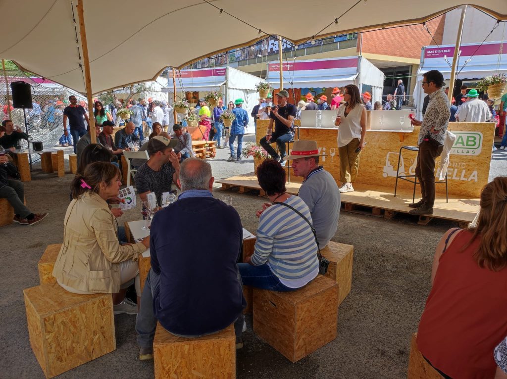 TRES TASTOS, PREMIS, SORTEJOS I UN ESTAND DIVULGATIU, LES NOVETATS DE LA DO MONTSANT PER A LA FIRA DEL VI DE FALSET D’ENGUANY