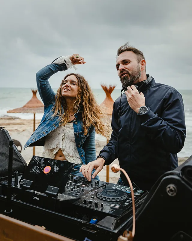 David-ClaudiaDJ David & Claudia DJ